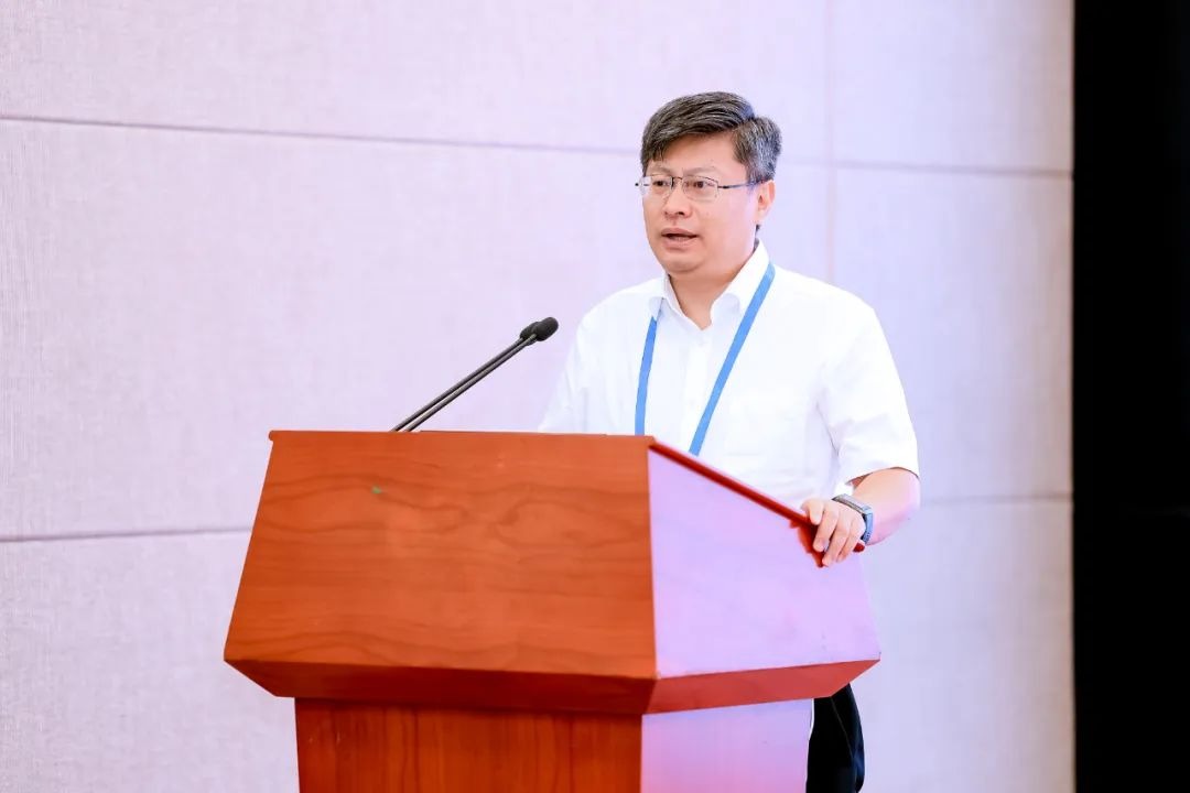 食品学院经理刘源教授受邀参加2024年全国调味品行业食品质量安全大会并作主题报告