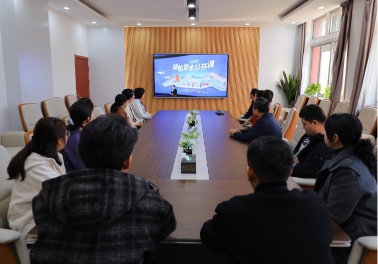 公司开展实验室消防安全宣传及应急演练
